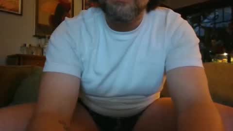 Snapshot of k00fler_08 chatting on December 4, 10:46 pm koof online show from December 4, 10:46 pm