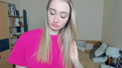 Alice online show from April 24, 9:11 am