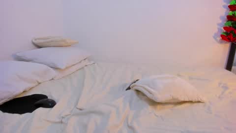 ChloeIndependient model online show from December 2, 4:38 pm