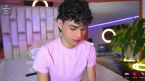 kai_onfire online show from June 6, 6:08 am