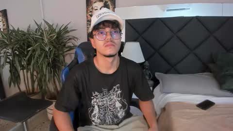 kai_storn online show from March 2, 11:17 am