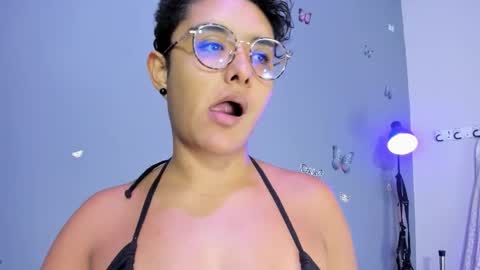 kaira_mosse_ online show from October 23, 1:01 pm