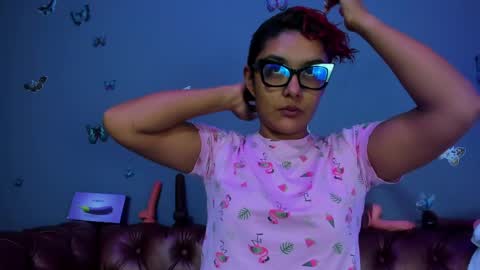 kaira_mosse_ online show from May 15, 11:51 am