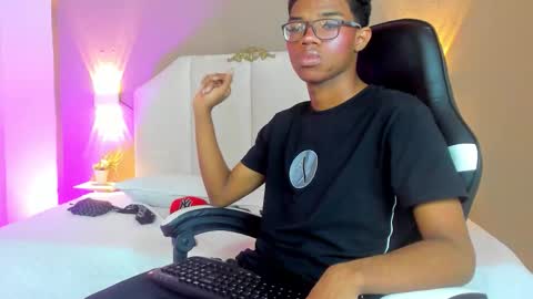 kaisonrouse online show from February 27, 8:01 pm