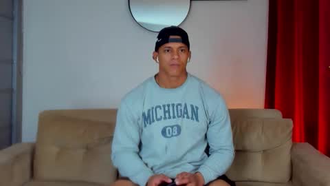 kale thomson online show from February 6, 12:14 am