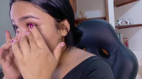 AndreaLactating online show from June 2, 3:08 am