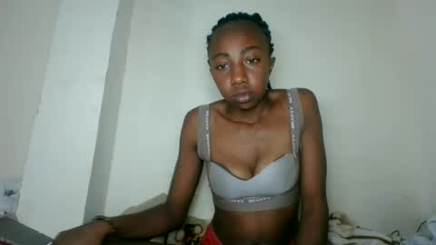 kalyssia_belle online show from July 1, 9:01 pm
