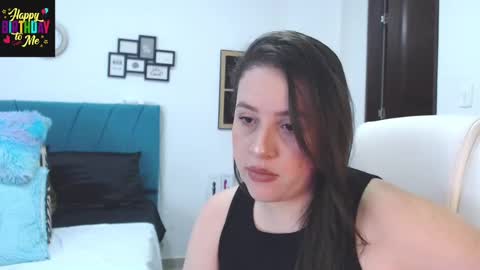 Snapshot of kam_lopez chatting on February 9, 11:25 pm Kamilalopez online show from February 9, 11:25 pm