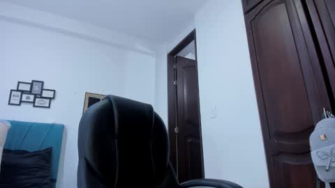Snapshot of kam_lopez chatting on October 16, 8:29 pm Kamilalopez online show from October 16, 8:29 pm