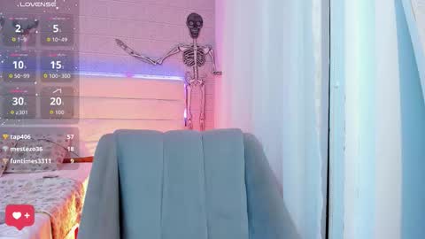   online show from October 25, 8:13 am