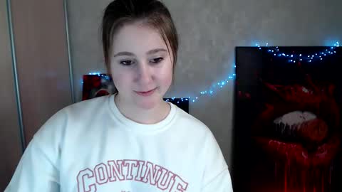 kamilla_love_ online show from April 14, 1:03 pm