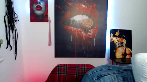 kamilla_love_ online show from March 24, 1:50 pm