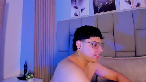 kandyfrees online show from November 25, 11:42 am