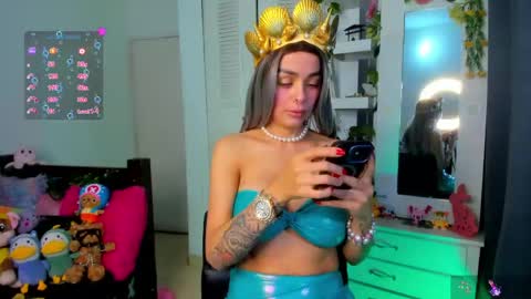 hello  Im Danni online show from May 24, 12:12 pm