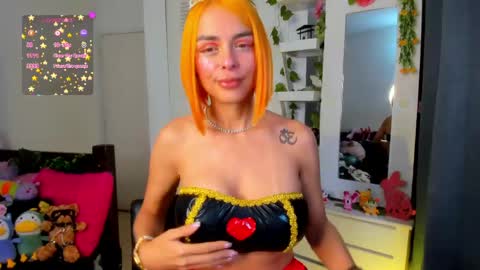 hello  Im Danni online show from April 25, 1:35 pm