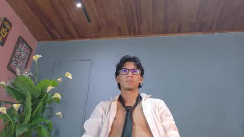 kane_del_toro online show from November 5, 1:24 pm