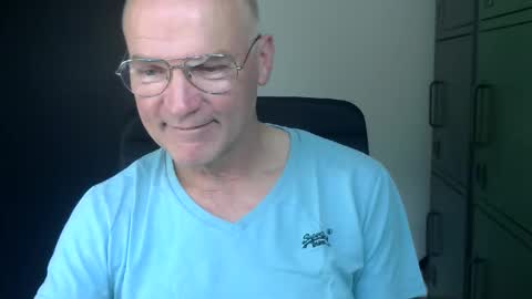 Robbie online show from May 21, 2:56 pm