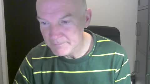 Robbie online show from April 1, 4:13 am