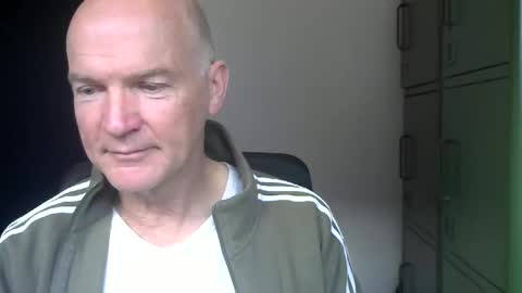 Robbie online show from April 19, 5:30 am