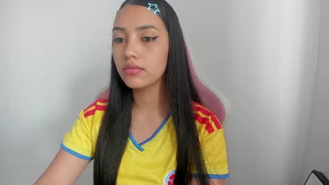 karely_sweet_ online show from July 7, 7:29 pm