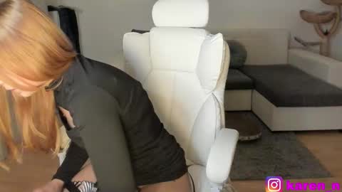 karen0092 online show from October 5, 4:25 pm