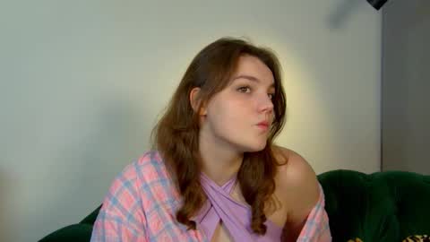 Karen online show from September 28, 6:17 pm