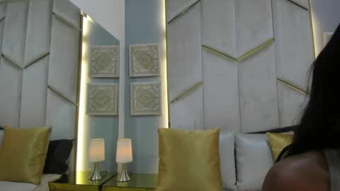 karinaacox online show from May 24, 12:34 pm