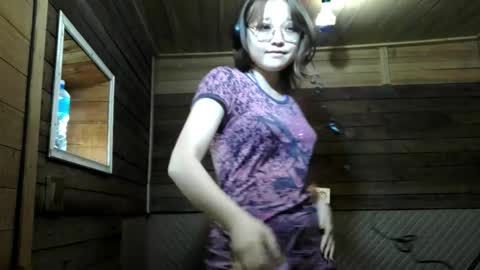 Elisa online show from December 2, 4:11 am