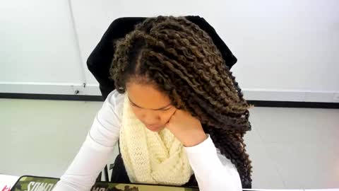 karla_cg online show from March 8, 7:53 pm