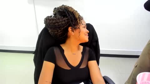 karla_cg online show from March 3, 10:52 pm