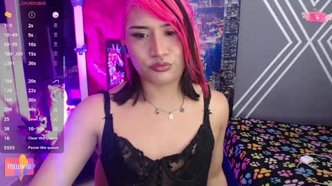karla online show from April 28, 9:46 am