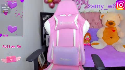 Snapshot of karla_cutee1 chatting on October 24, 10:05 am karla online show from October 24, 10:05 am
