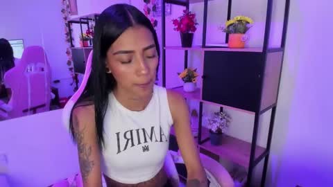 karlaslutskinny__ online show from February 9, 9:28 pm