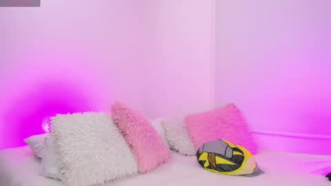 Karlyy  online show from May 14, 6:00 am