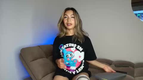 karol_goode online show from February 1, 5:15 am