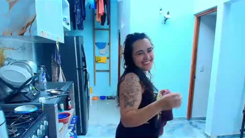    online show from November 6, 6:33 pm