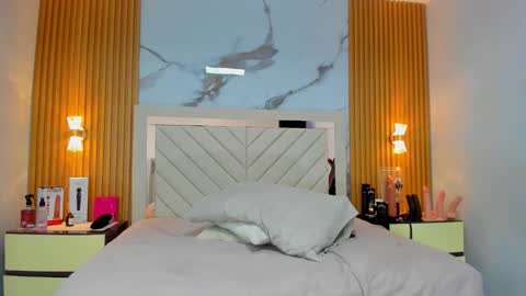 Karol and Luna online show from February 5, 8:01 pm