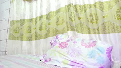 Snapshot of karoli_sanz chatting on January 28, 4:50 am Karolinstagram.karoli sanz online show from January 28, 4:50 am