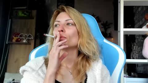 karoline121 online show from March 14, 5:11 am