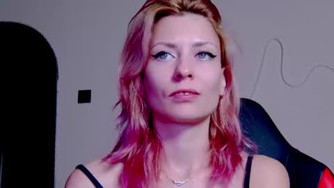 karoline121 online show from November 23, 9:46 pm