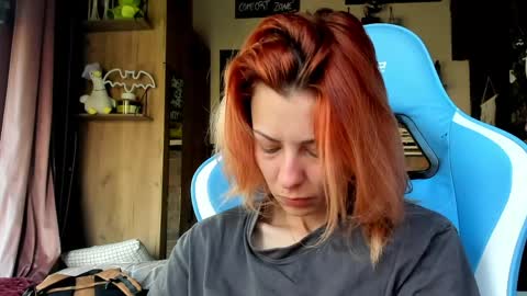 karoline121 online show from May 7, 4:30 am
