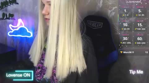 Caroline Fox online show from March 28, 9:11 am