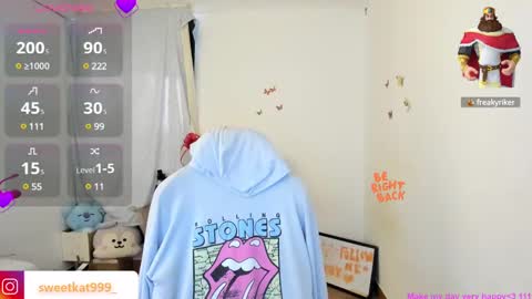 Snapshot of kat_ly_chan chatting on March 8, 9:08 pm Kat       online show from March 8, 9:08 pm