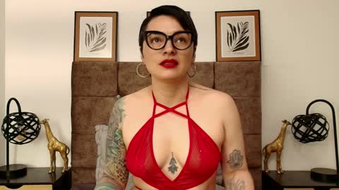 kat paradisse online show from September 16, 7:50 pm