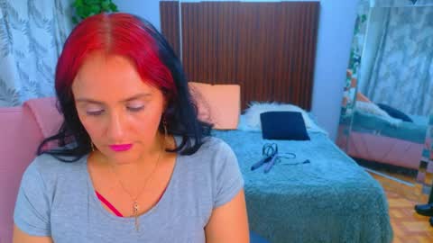 kate online show from May 9, 8:59 pm