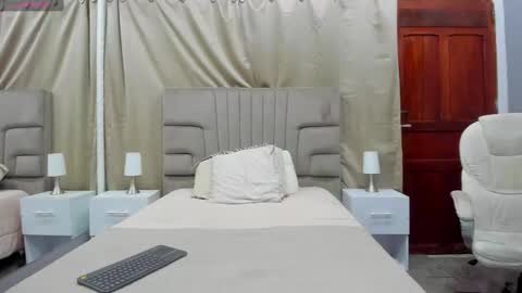 kataleya_zuluaga online show from February 20, 3:12 am