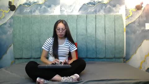 Katalina online show from April 10, 6:56 pm