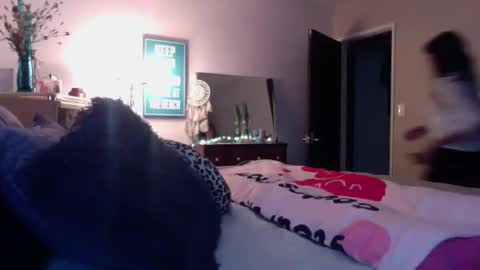 sexykat online show from November 18, 3:53 am