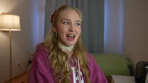 Snapshot of katcontrol chatting on December 25, 5:37 am katcontrol online show from December 25, 5:37 am