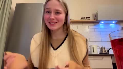 Snapshot of katcontrol chatting on December 26, 11:54 am katcontrol online show from December 26, 11:54 am